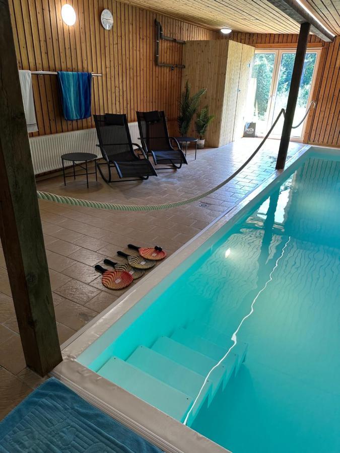 Home Of Oasis - Indoorpool, Sauna, Naturteich Surwold 外观 照片